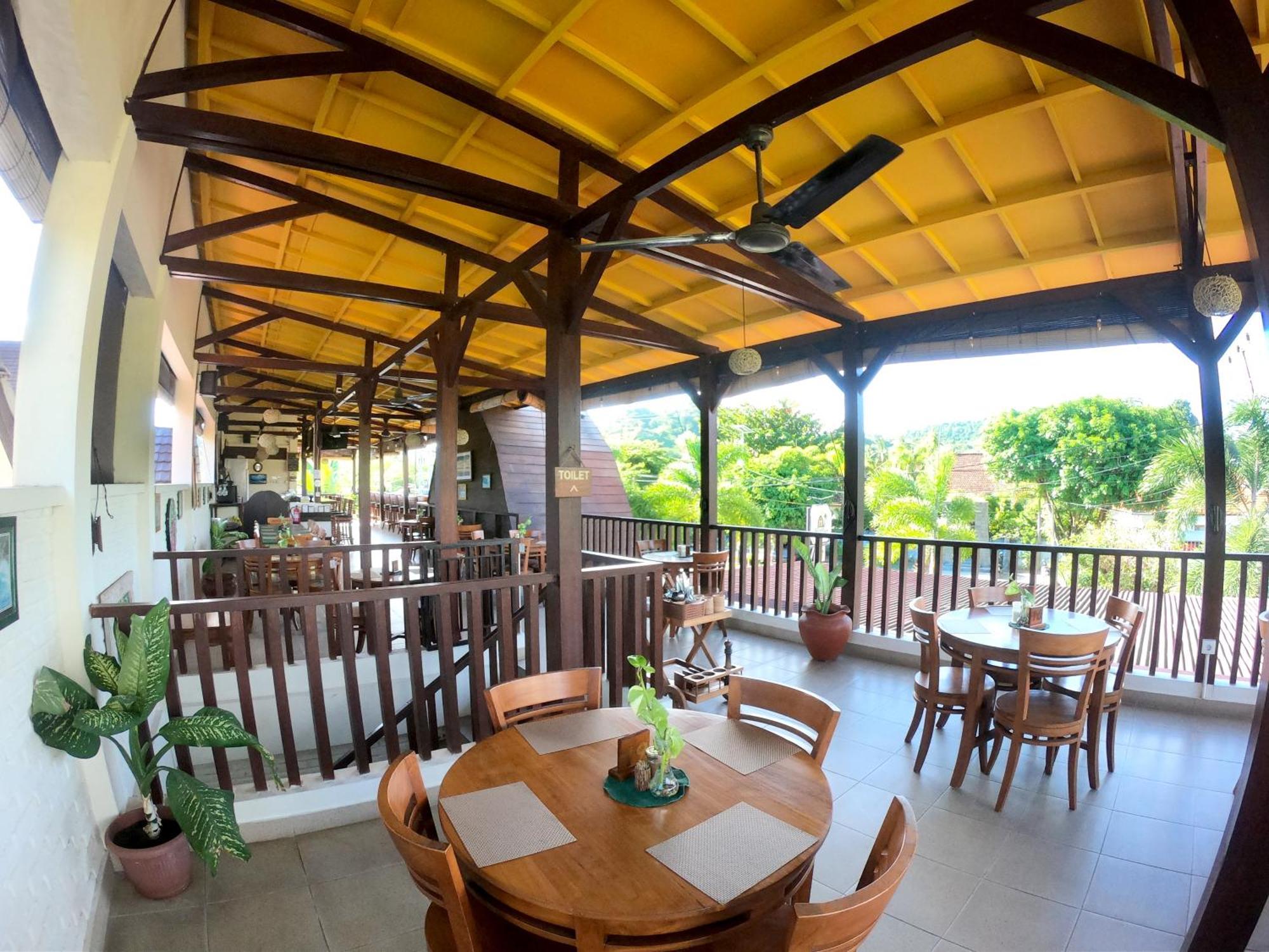 Bruga Villas Restaurant And Spa Selong Blanak Exterior foto